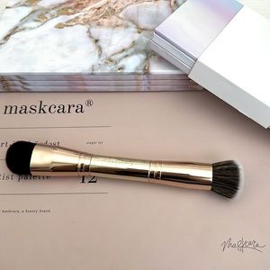 Maskcara branded Gold Powder Power Brush  Powder Brush Seint BRAND NEW